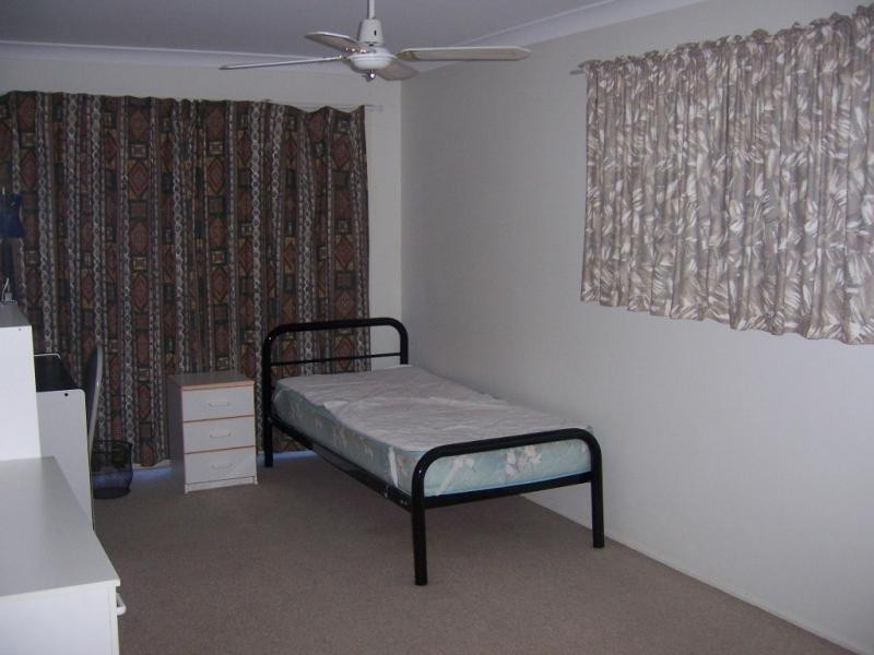 Kearneys Spring QLD 4350
