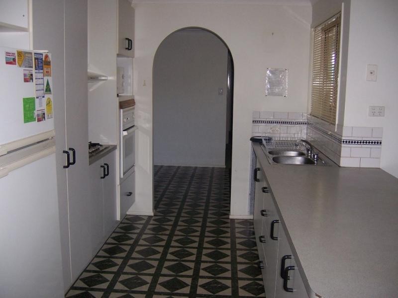 Kearneys Spring QLD 4350