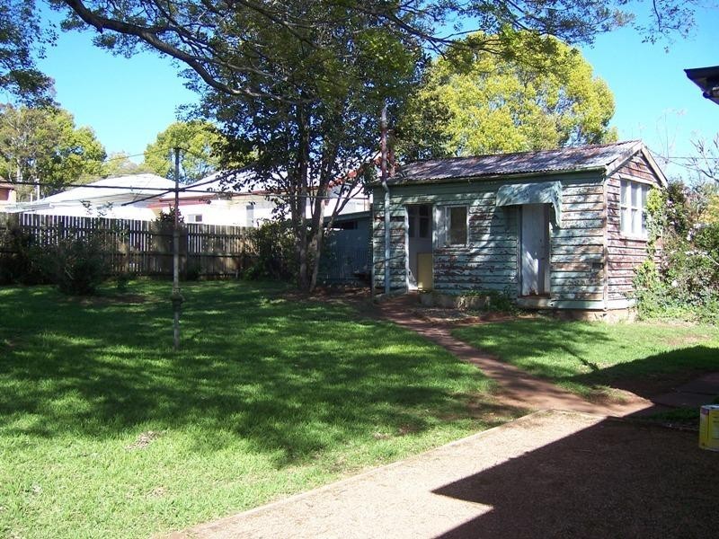 Centenary Heights QLD 4350