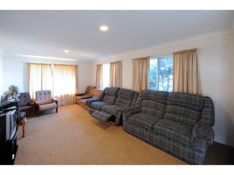 11 Hennenlotter Court, Kearneys Spring QLD 4350