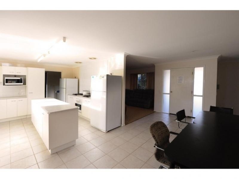 11 Hennenlotter Court, Kearneys Spring QLD 4350