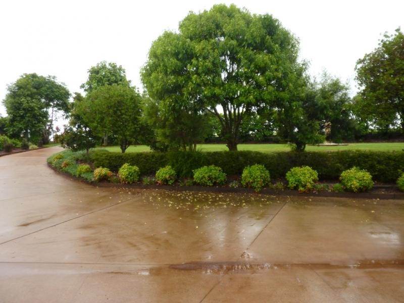 Kearneys Spring QLD 4350