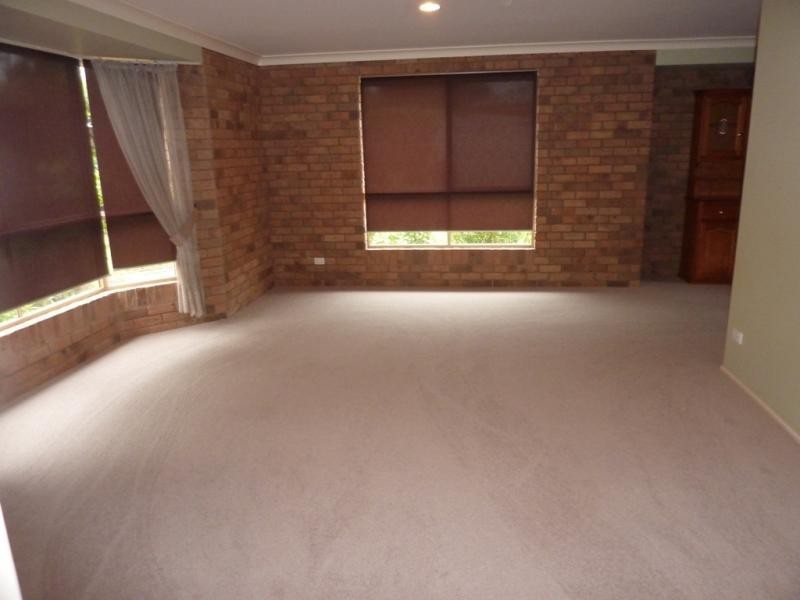 Kearneys Spring QLD 4350