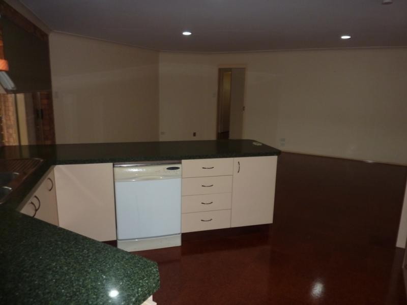 Kearneys Spring QLD 4350