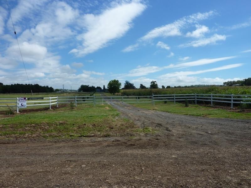 E Drews Road, Wellcamp QLD 4350