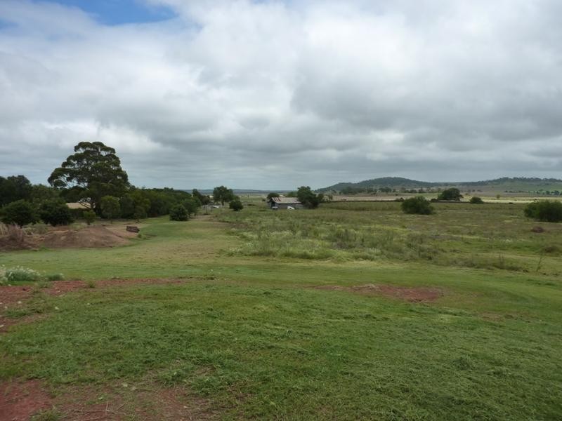 E Drews Road, Wellcamp QLD 4350