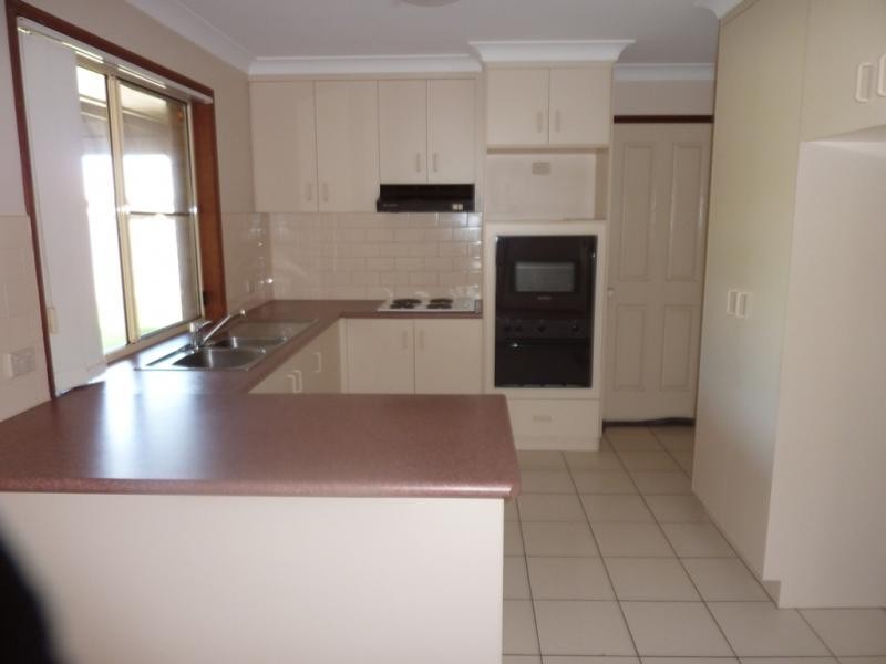 Kearneys Spring QLD 4350