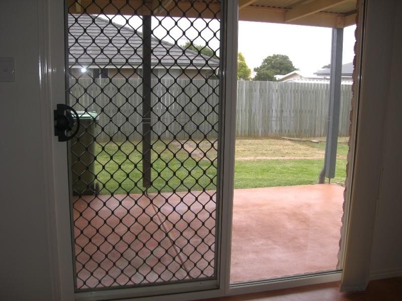 298 Ramsay Street, Middle Ridge QLD 4350