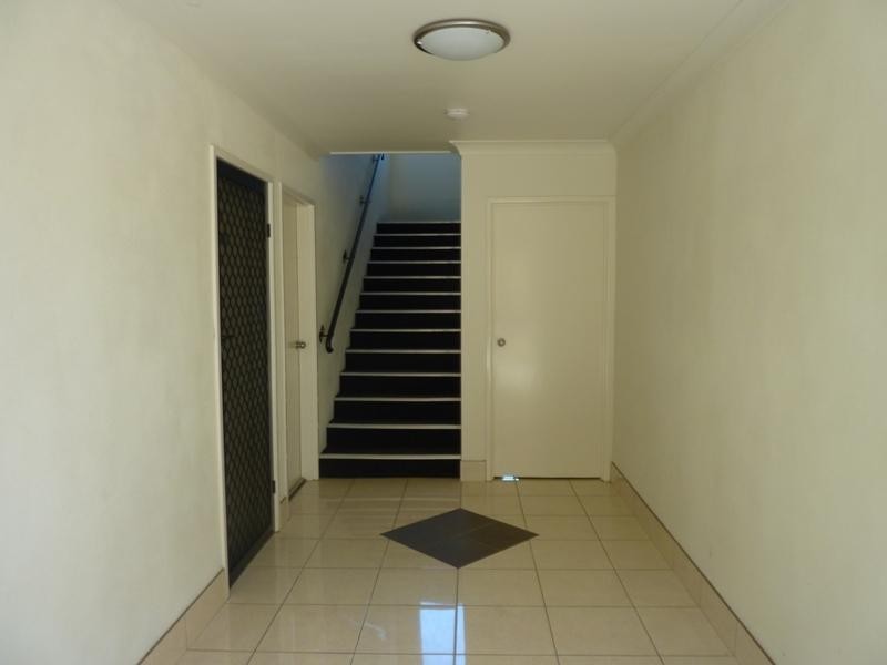 12/1 Uniplaza Court, Kearneys Spring QLD 4350