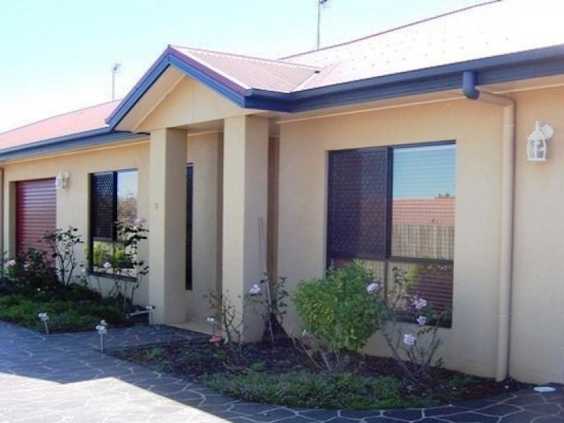 Kearneys Spring QLD 4350