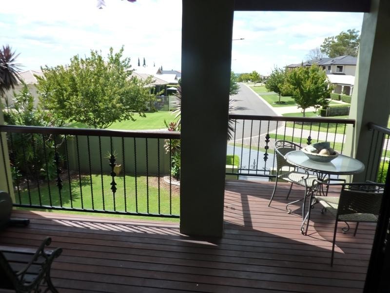 36 Fadden Crescent, Middle Ridge QLD 4350