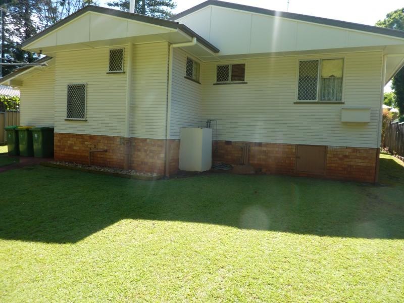 45 Llewellyn Street, Centenary Heights QLD 4350