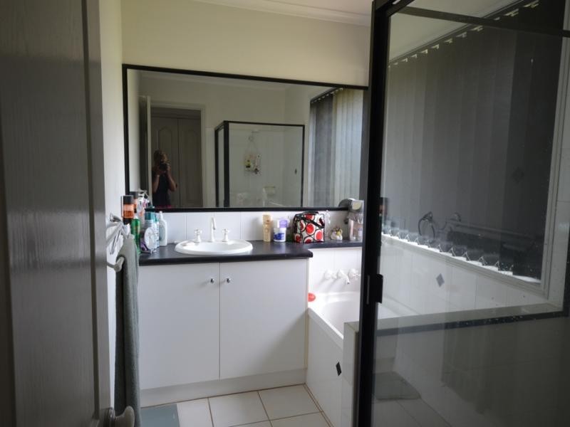 Kearneys Spring QLD 4350