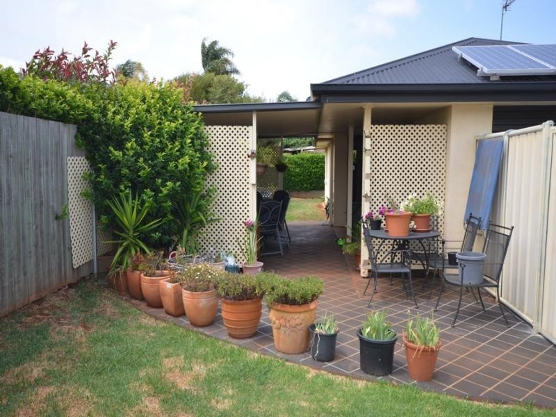Kearneys Spring QLD 4350