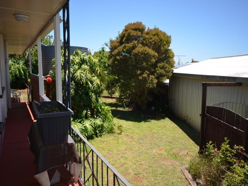 Kearneys Spring QLD 4350