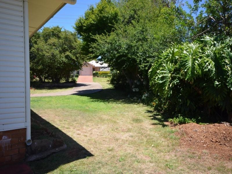 Kearneys Spring QLD 4350