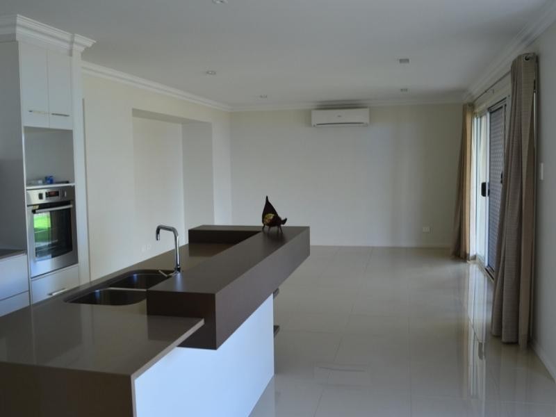 Middle Ridge QLD 4350