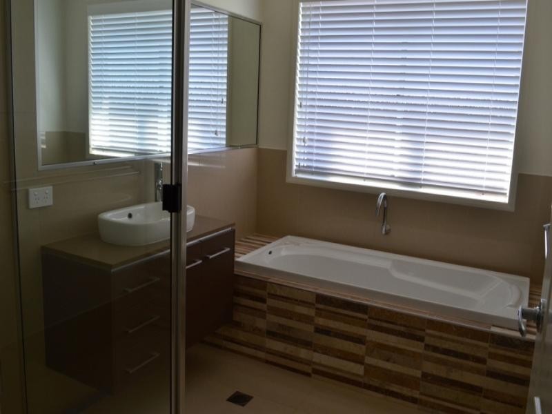 Middle Ridge QLD 4350