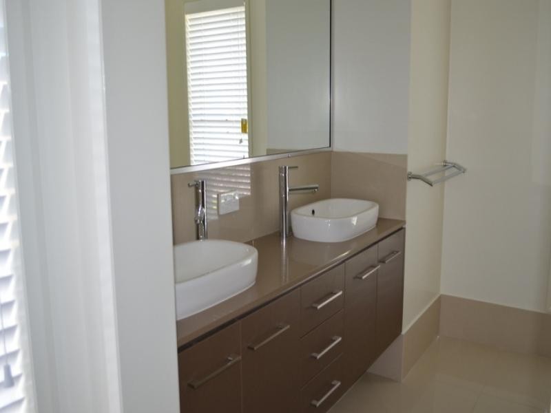 Middle Ridge QLD 4350