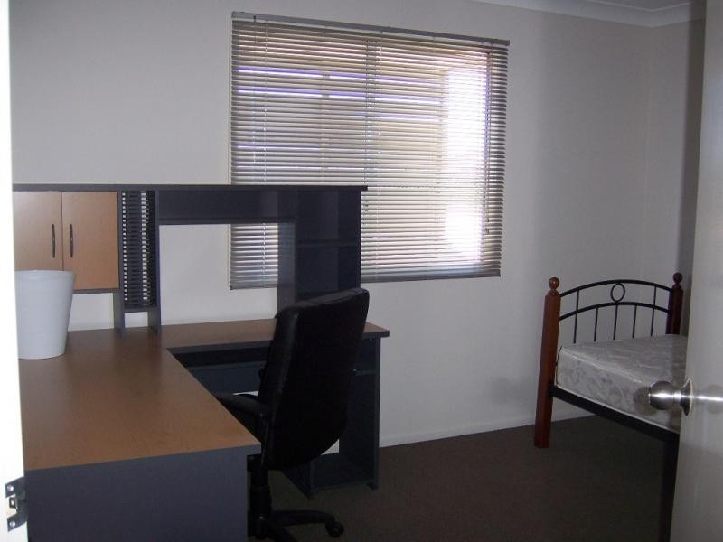 Kearneys Spring QLD 4350