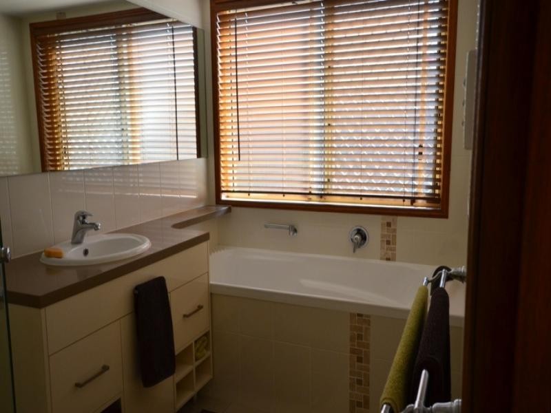 Kearneys Spring QLD 4350