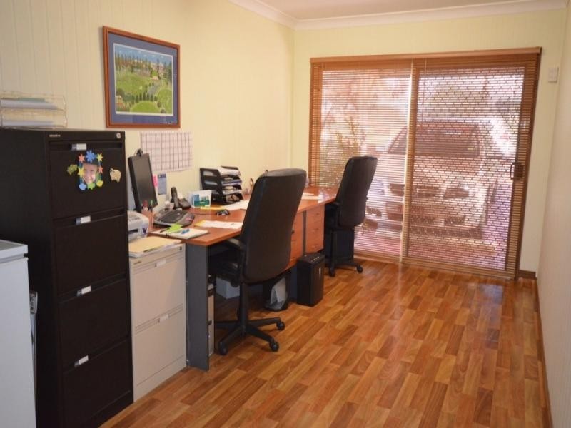 Kearneys Spring QLD 4350