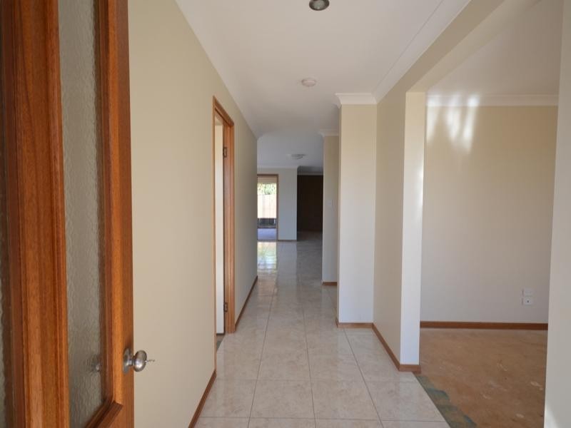 24 McMorrow Street, Kearneys Spring QLD 4350