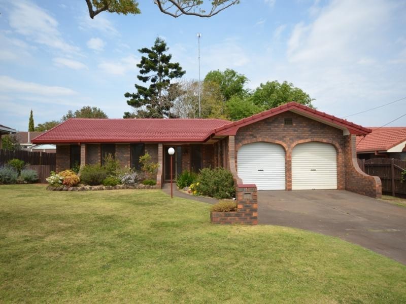 16 Orchid S treet, Centenary Heights QLD 4350