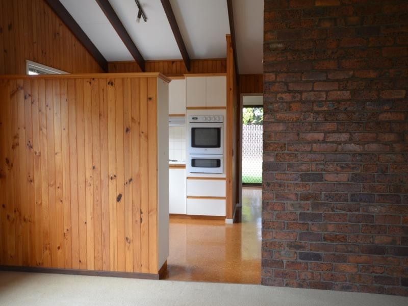 16 Orchid S treet, Centenary Heights QLD 4350