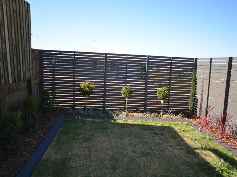 Kearneys Spring QLD 4350