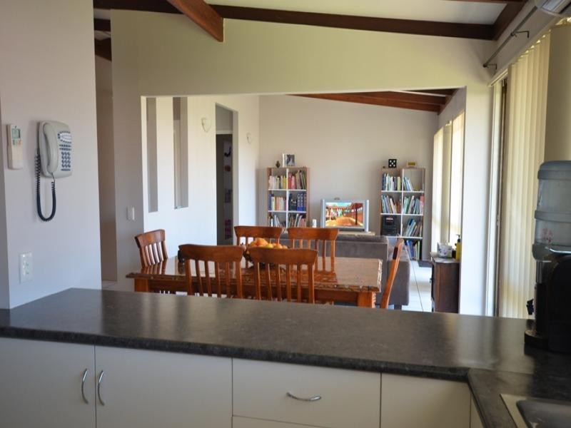 4 Page Court, Kearneys Spring QLD 4350