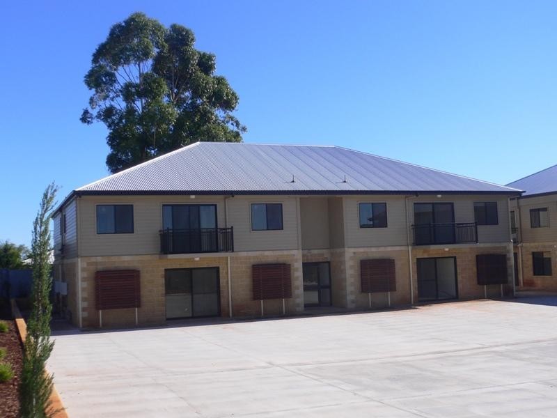 Kearneys Spring QLD 4350