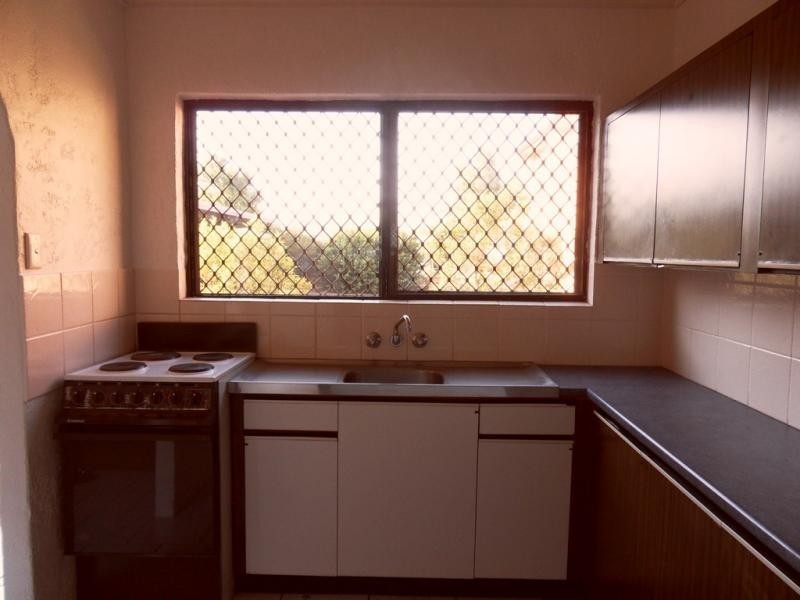 2/203 Campbell Street, Newtown QLD 4350