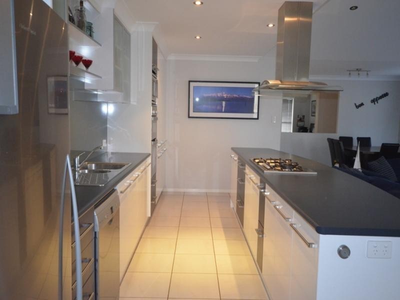 7 Page Court, Kearneys Spring QLD 4350