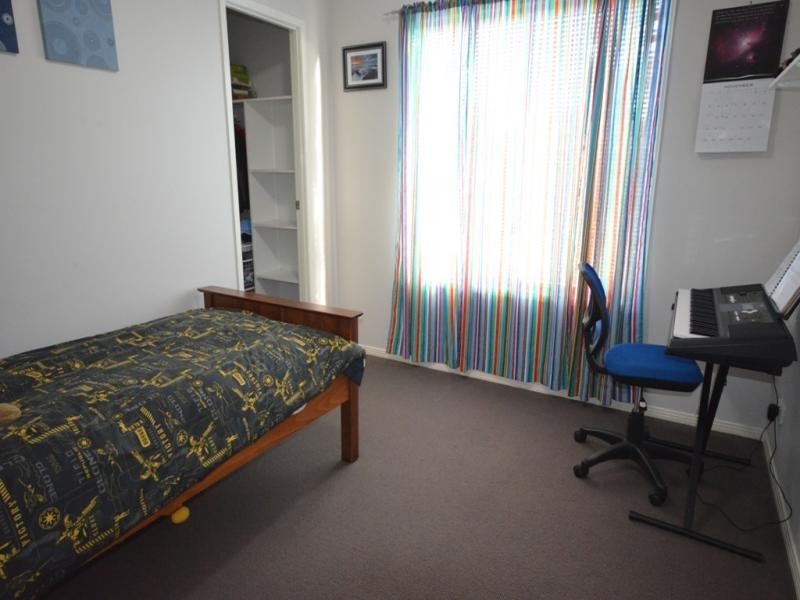 7 Page Court, Kearneys Spring QLD 4350