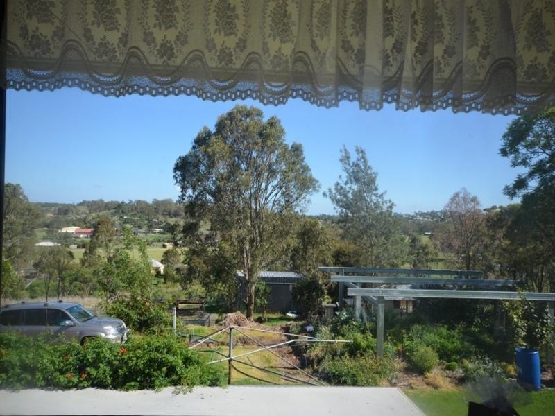 15 Rosevale Street, Darling Heights QLD 4350