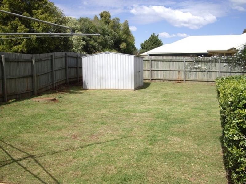 Kearneys Spring QLD 4350