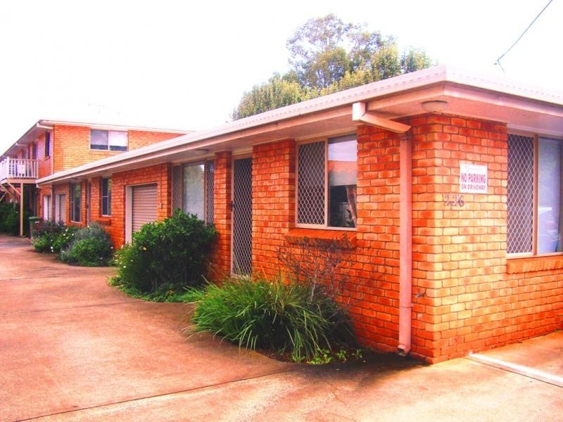 1/226 Herries Street, Newtown QLD 4350