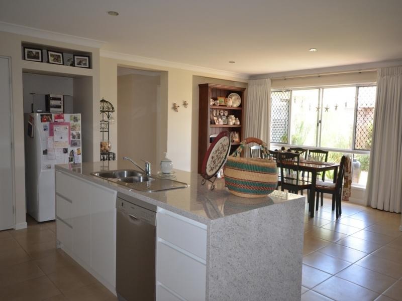 Kearneys Spring QLD 4350