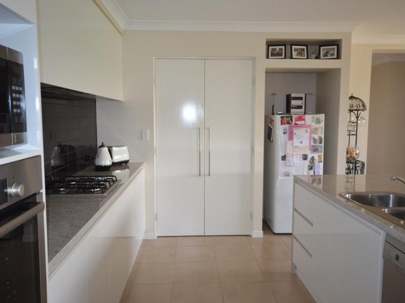 Kearneys Spring QLD 4350