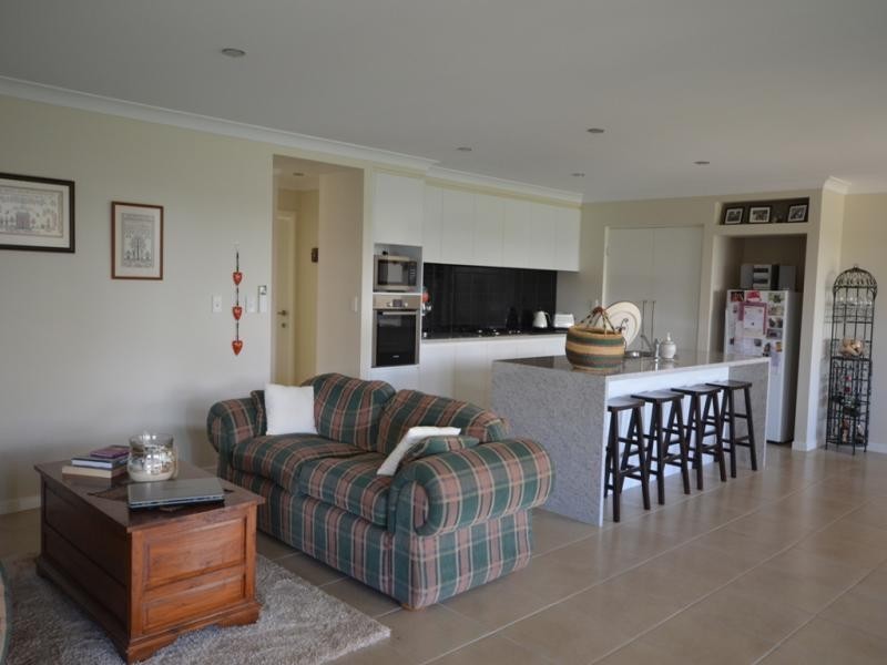 Kearneys Spring QLD 4350