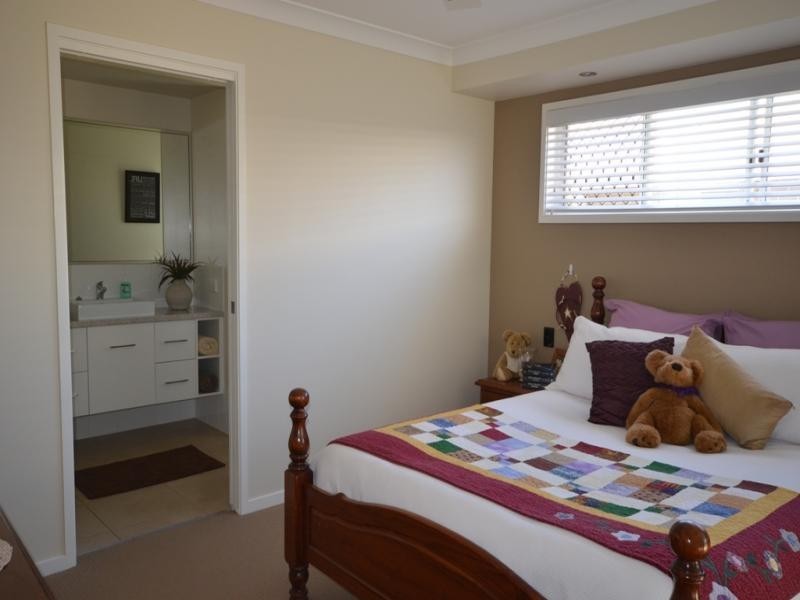 Kearneys Spring QLD 4350