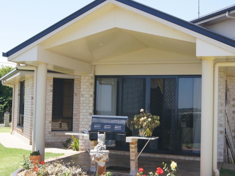 4 Weale Street, Mount Kynoch QLD 4350