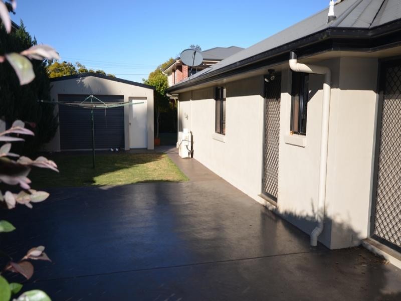 36 Fadden Crescent, Middle Ridge QLD 4350