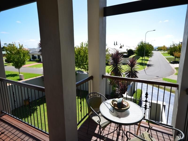 36 Fadden Crescent, Middle Ridge QLD 4350