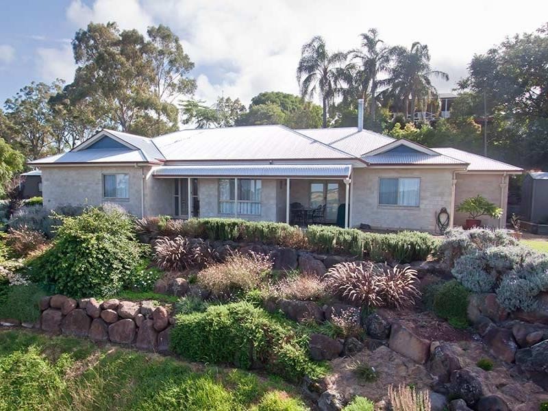 3 Scenic Court, Gowrie Junction QLD 4352