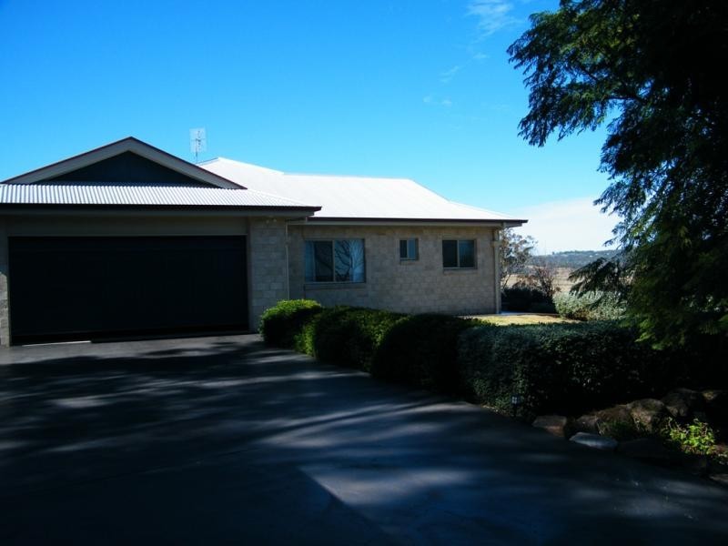 3 Scenic Court, Gowrie Junction QLD 4352