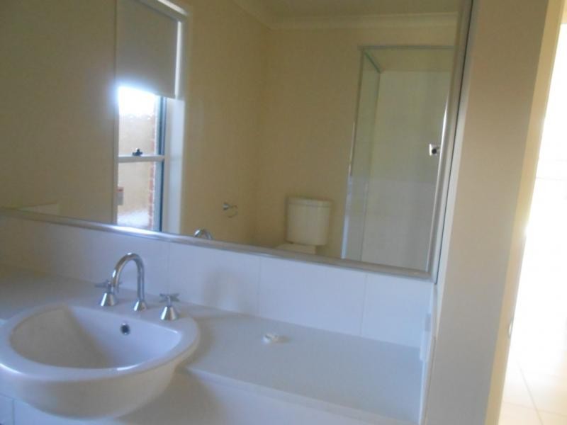 Kearneys Spring QLD 4350