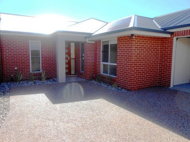 Kearneys Spring QLD 4350