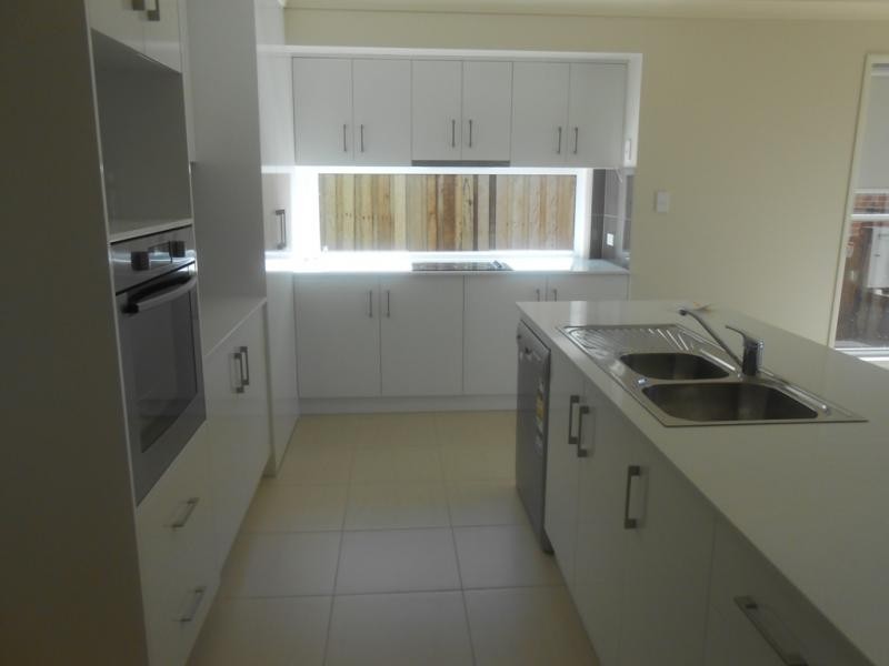 Kearneys Spring QLD 4350